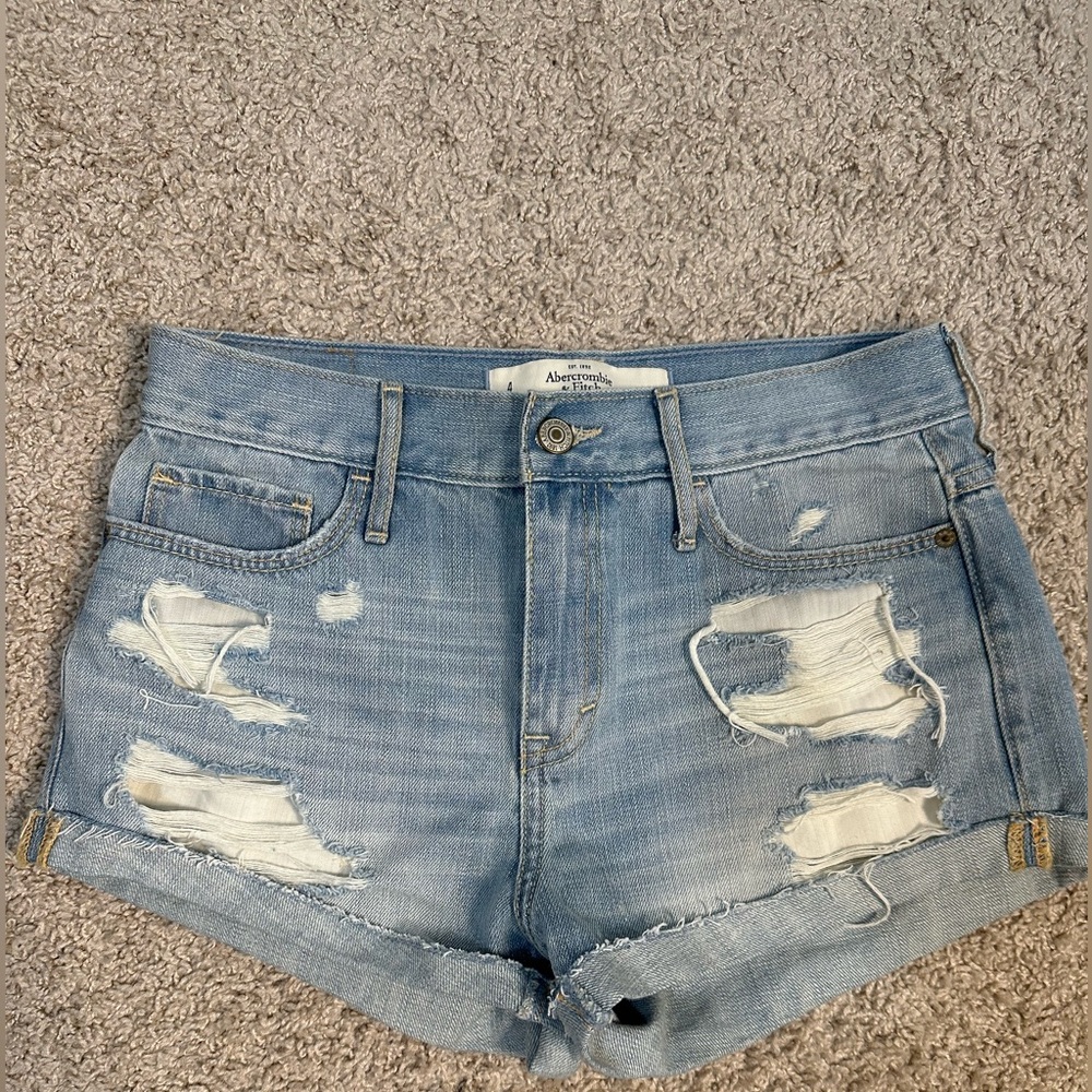 Abercrombie & Fitch Ripped Washed Denim Shorts -Excellent Condition - Size 4 W27